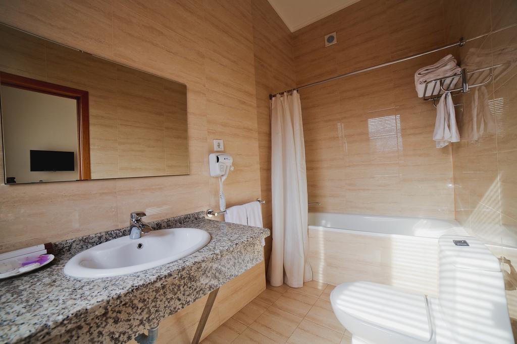 Bishkek Boutique Hotel Luaran gambar
